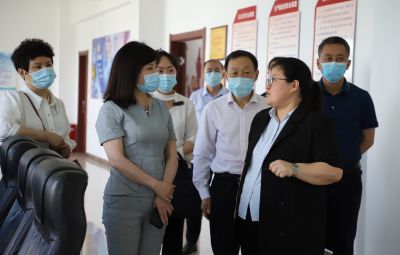 市政协副主席，，，，，，，，市工商联主席唐世云莅临6731顶级游戏发展石墨烯新资料专题调研座谈